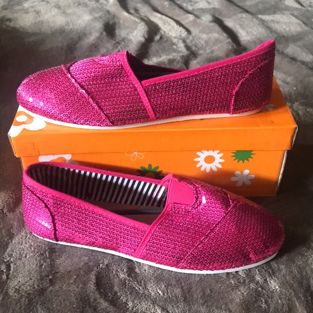 *FLASH SALE* Bling Pink Flats Slip On Shoes NIB - Picture 2 of 4